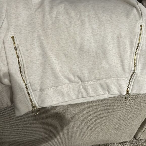 EUC Athleta Sweatshirt (size XS) - Picture 3 of 8